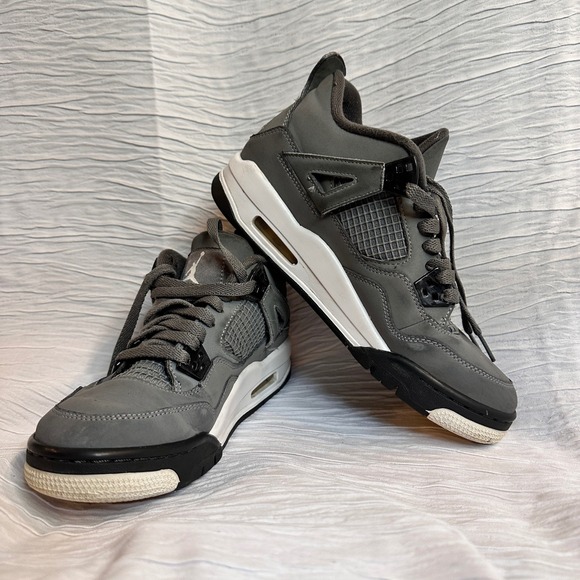 Nike Air Jordan Retro Cool Grey 2019 GS‎ Size 7Y Jumpman AJ4